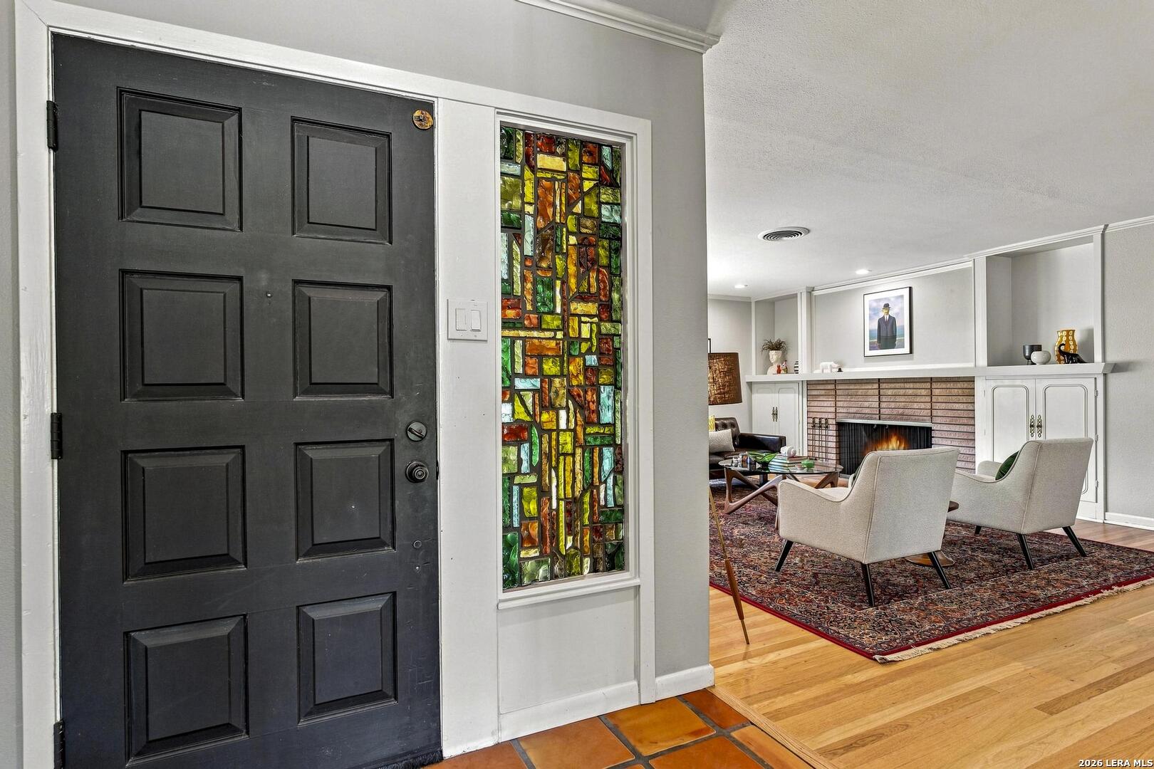 211 SHARON DR