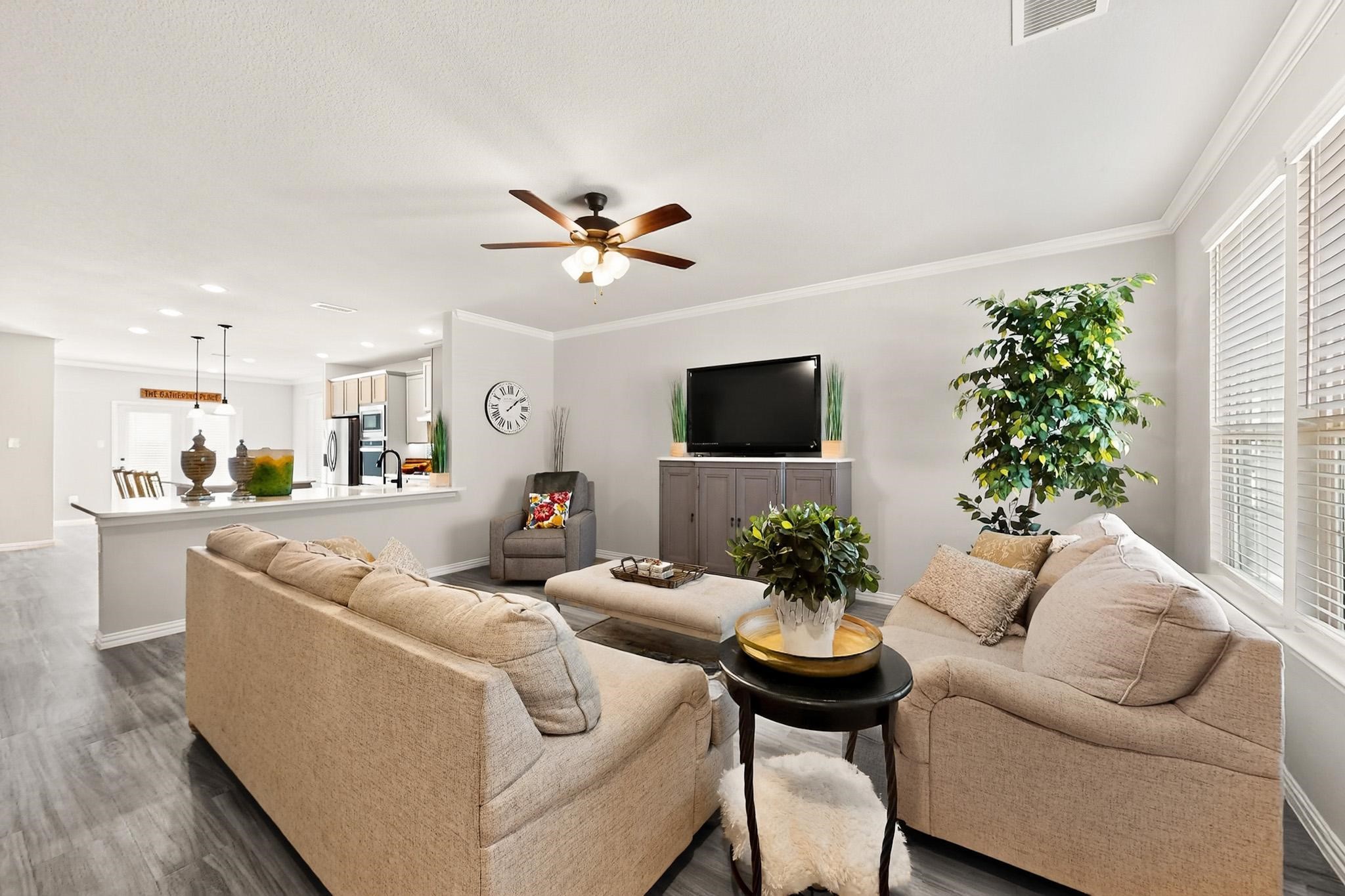 3111 Aqueduct Avenue