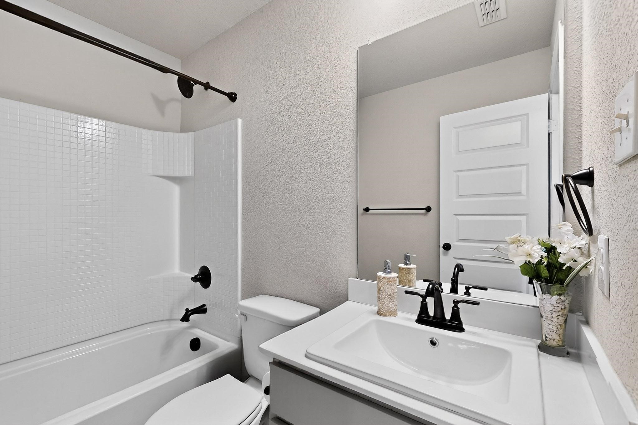 3111 Aqueduct Avenue