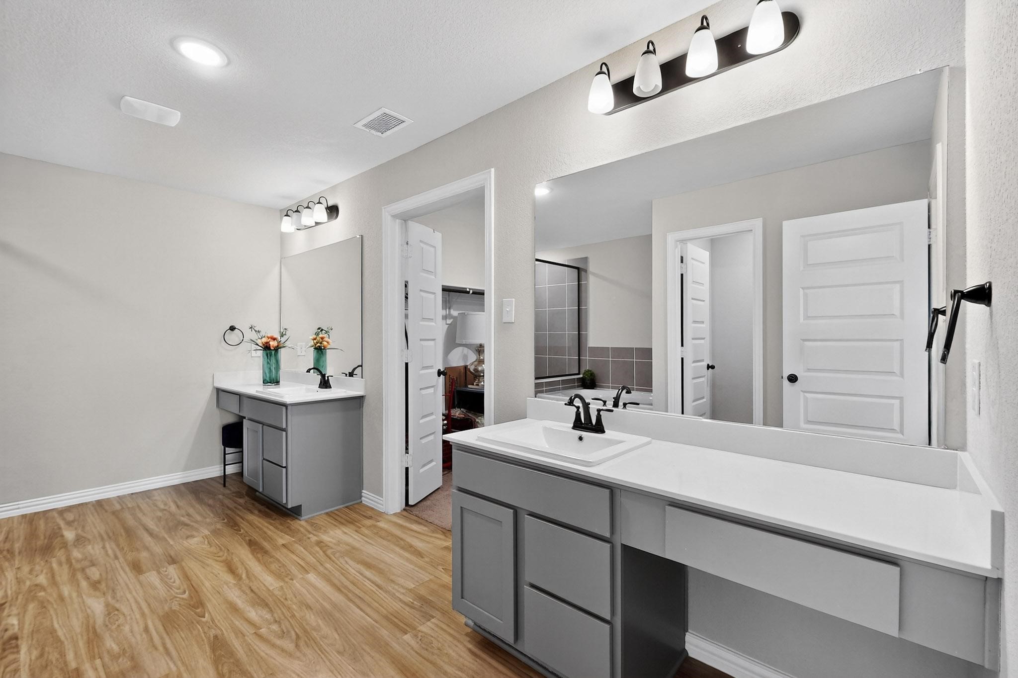 3111 Aqueduct Avenue