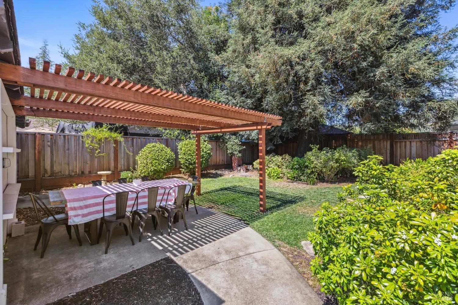 1985 Belmont Court