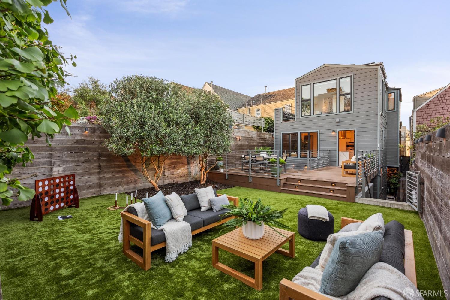 439 Clipper Street