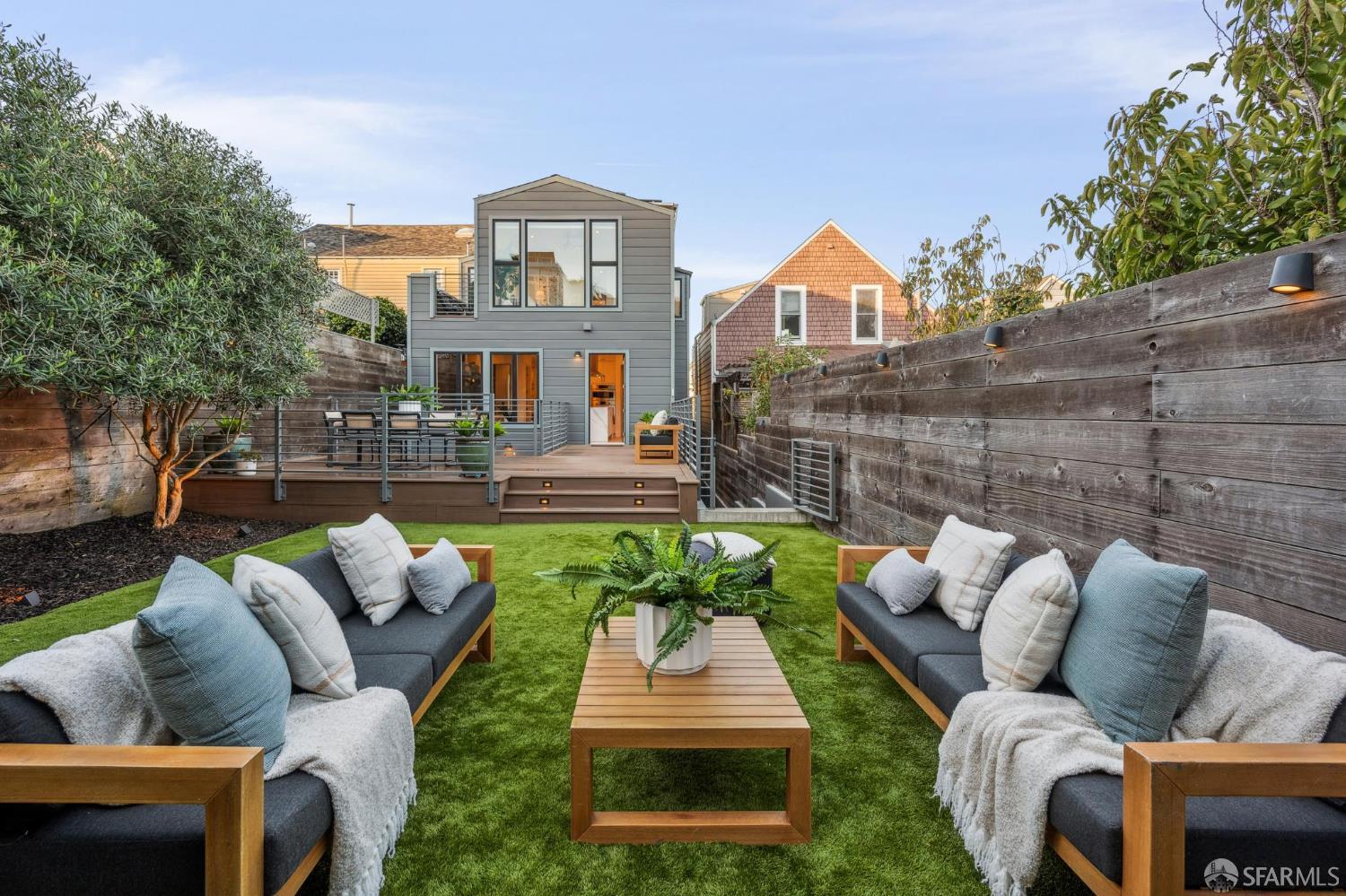 439 Clipper Street