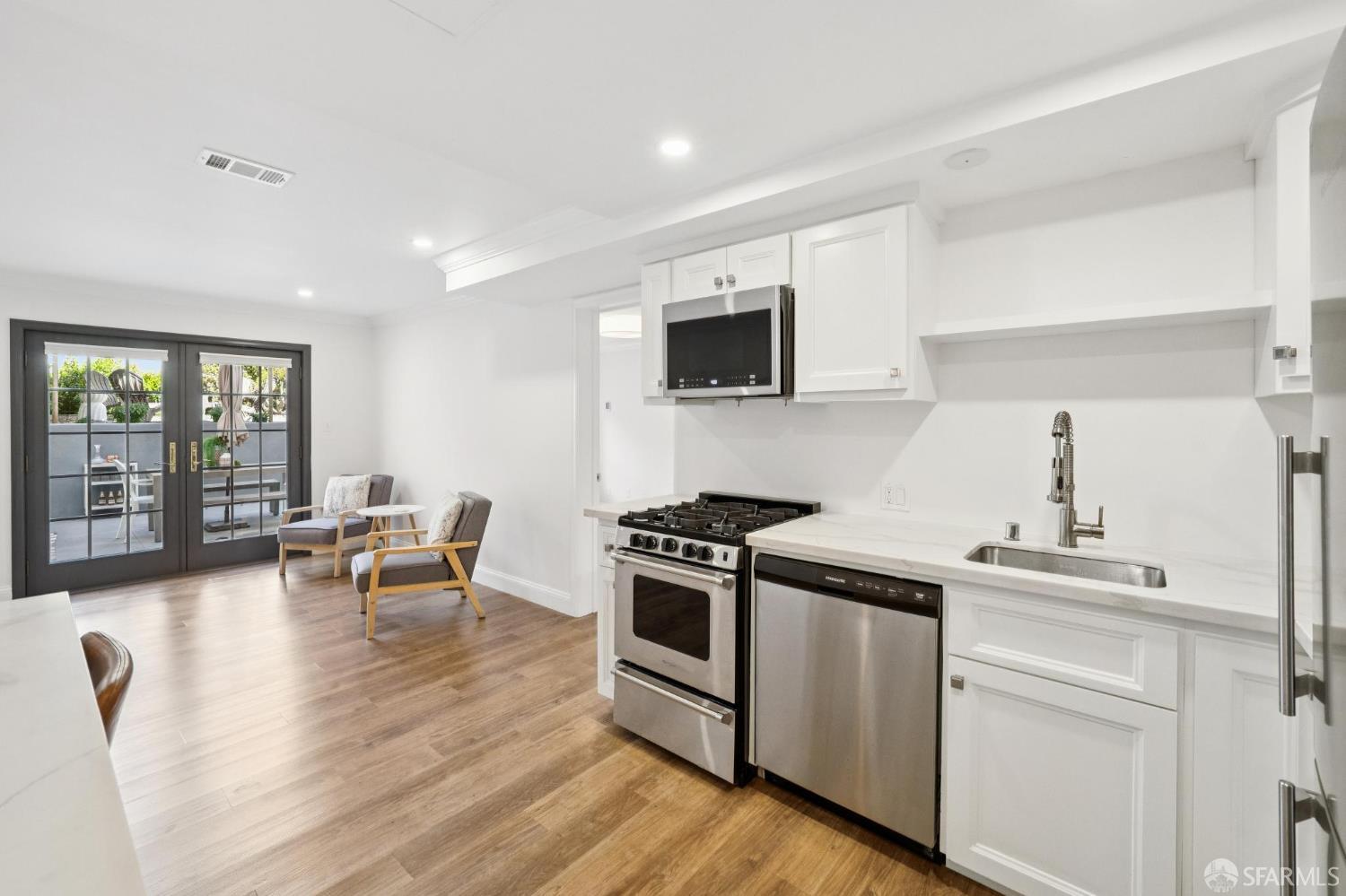 2932-2934 Franklin Street