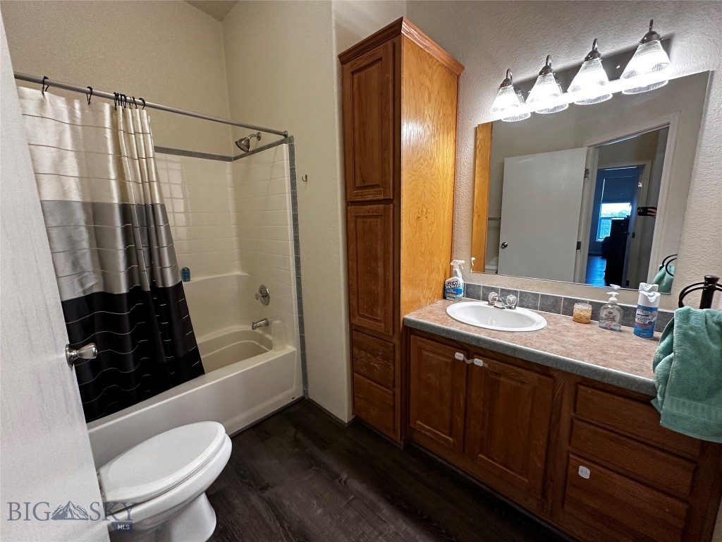 495 Aspen Hills Trail