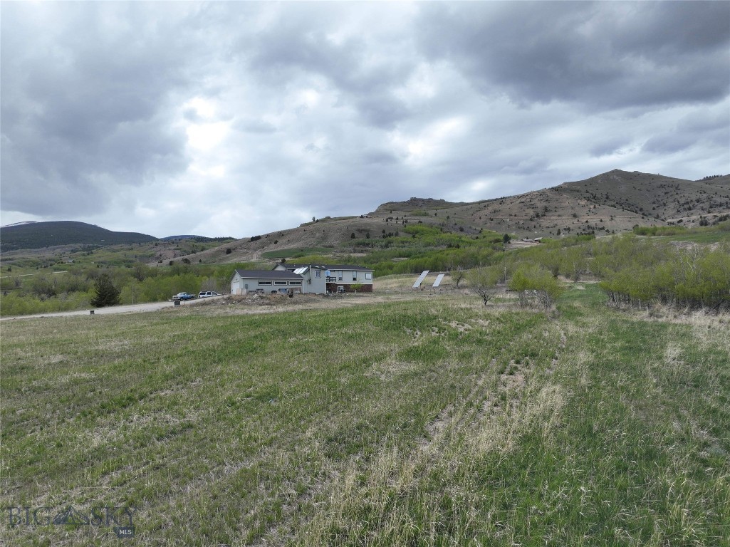495 Aspen Hills Trail