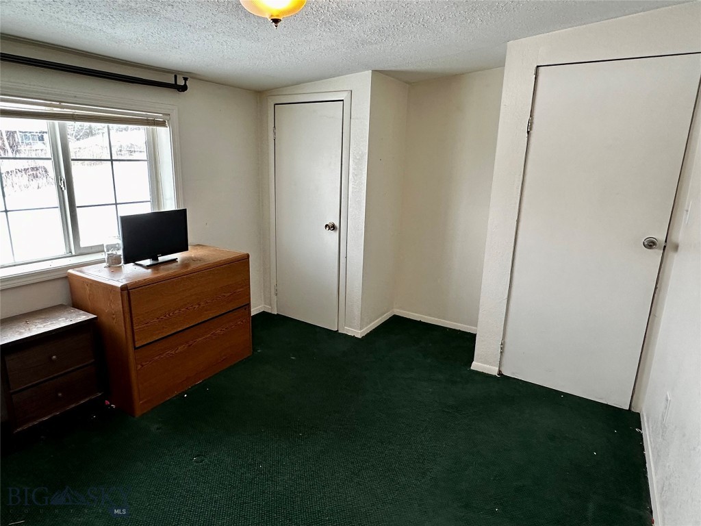 1086 Larkspur Road