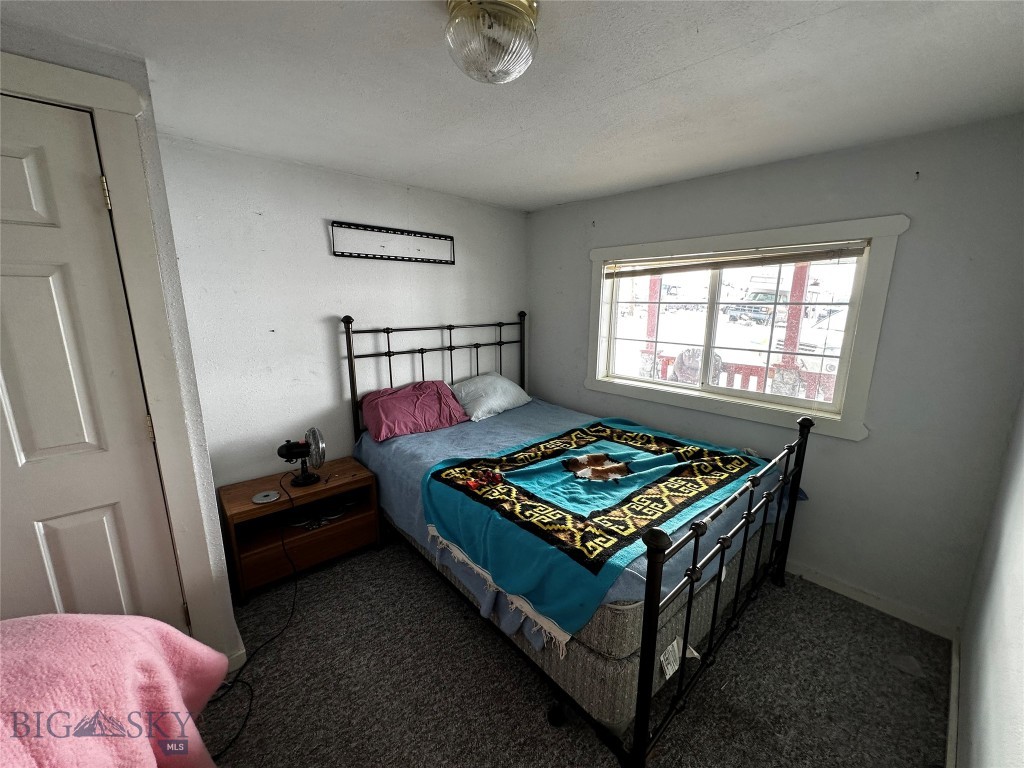 1086 Larkspur Road