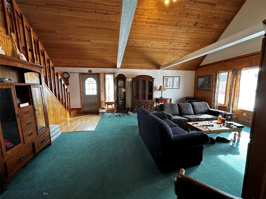 1086 Larkspur Road
