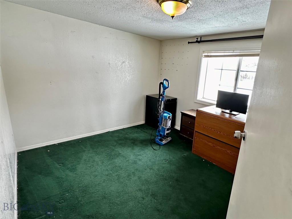 1086 Larkspur Road