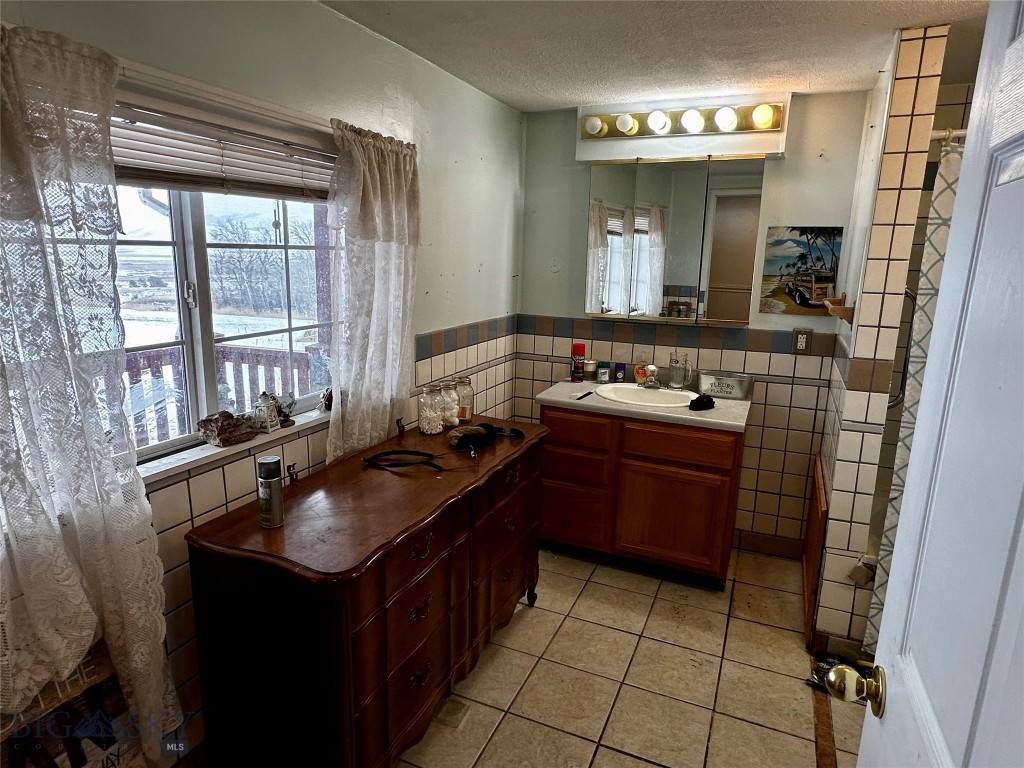 1086 Larkspur Road