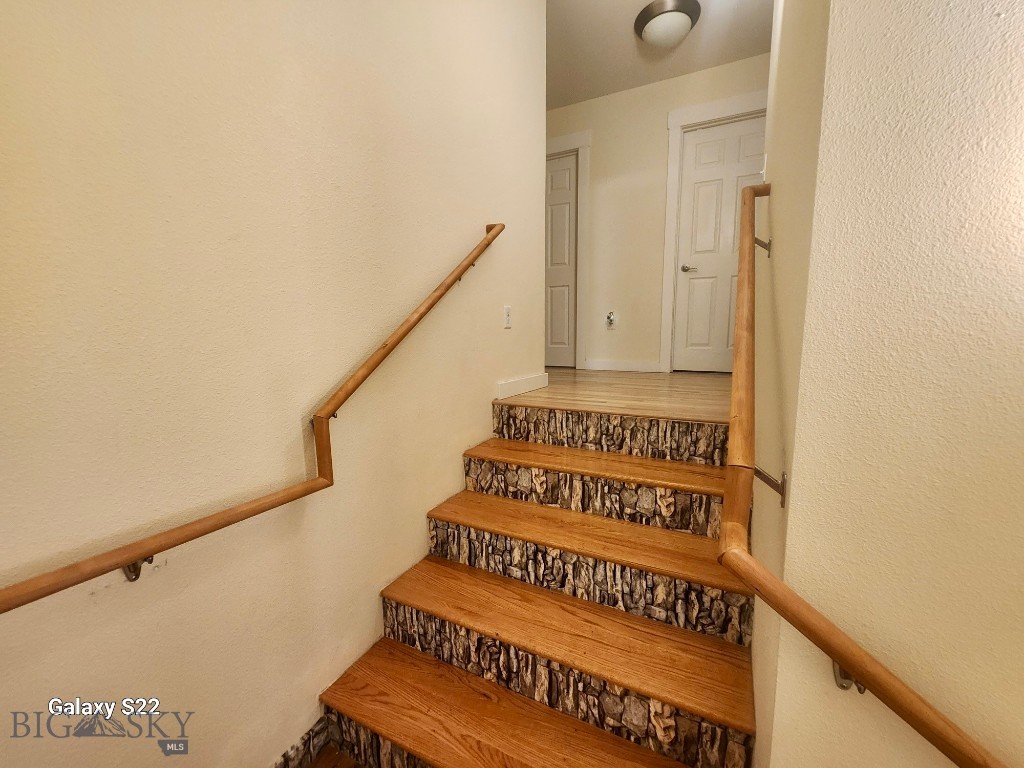 623 W Granite Street