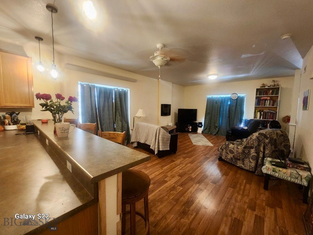 623 W Granite Street