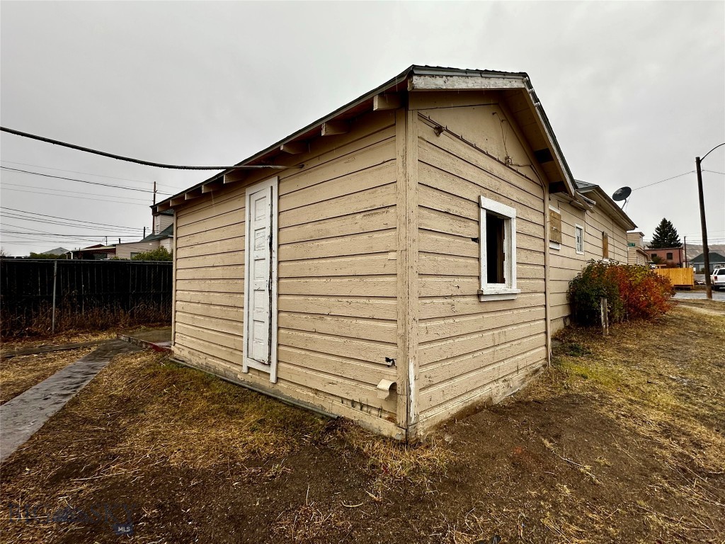 1318 Farrell Street