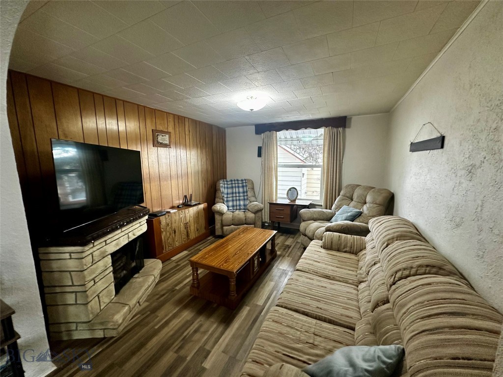 1608 N First Street