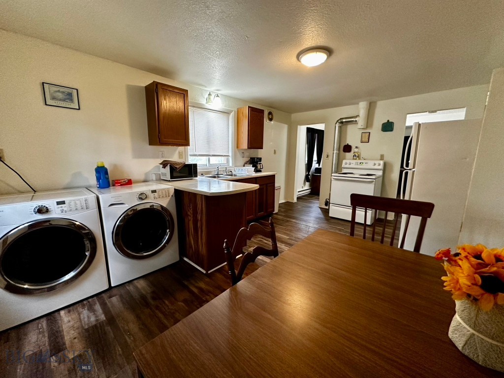 135 W Daly Street