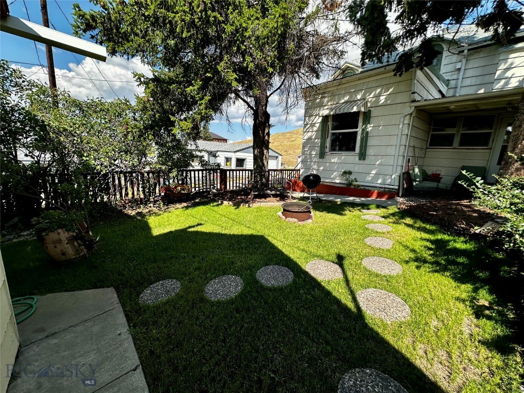 135 W Daly Street