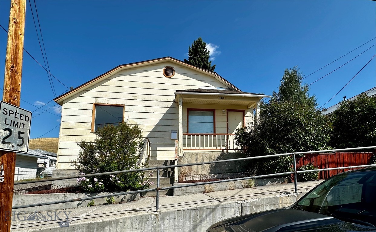 135 W Daly Street