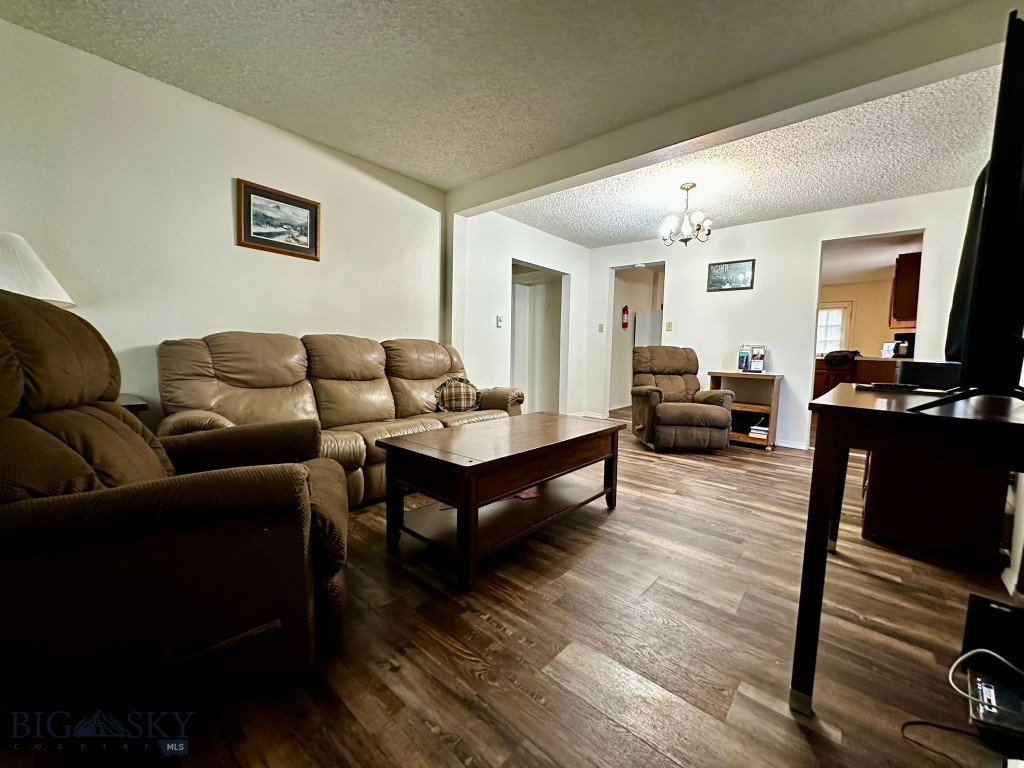 135 W Daly Street