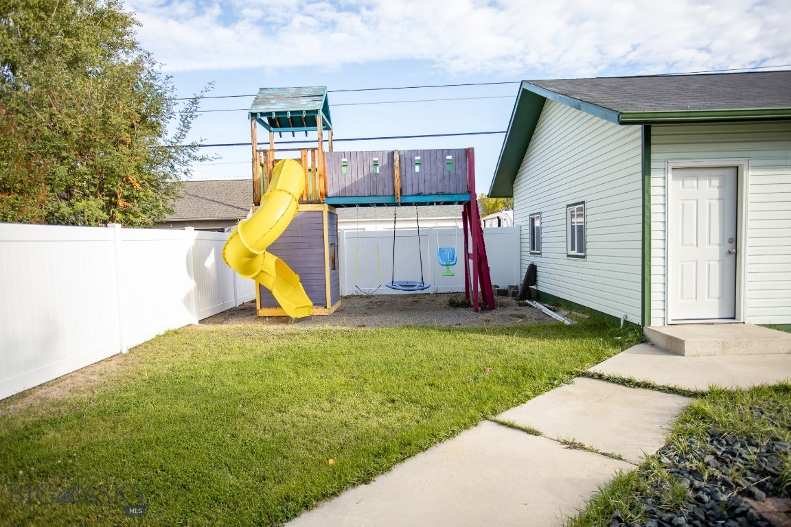 2925 Bayard