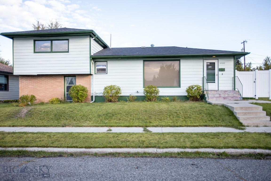 2925 Bayard