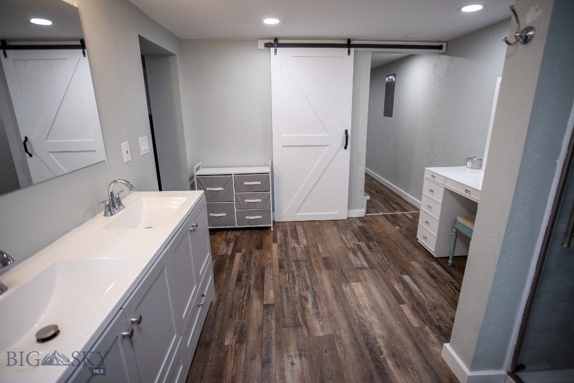2925 Bayard