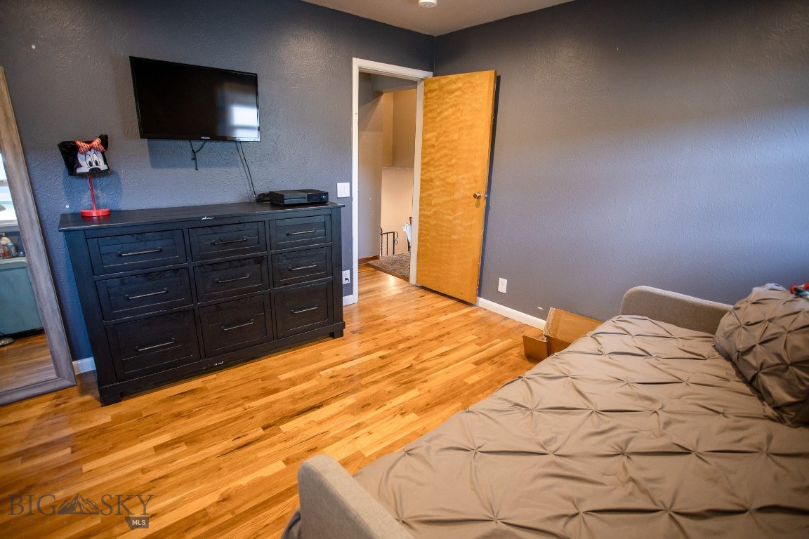 2925 Bayard