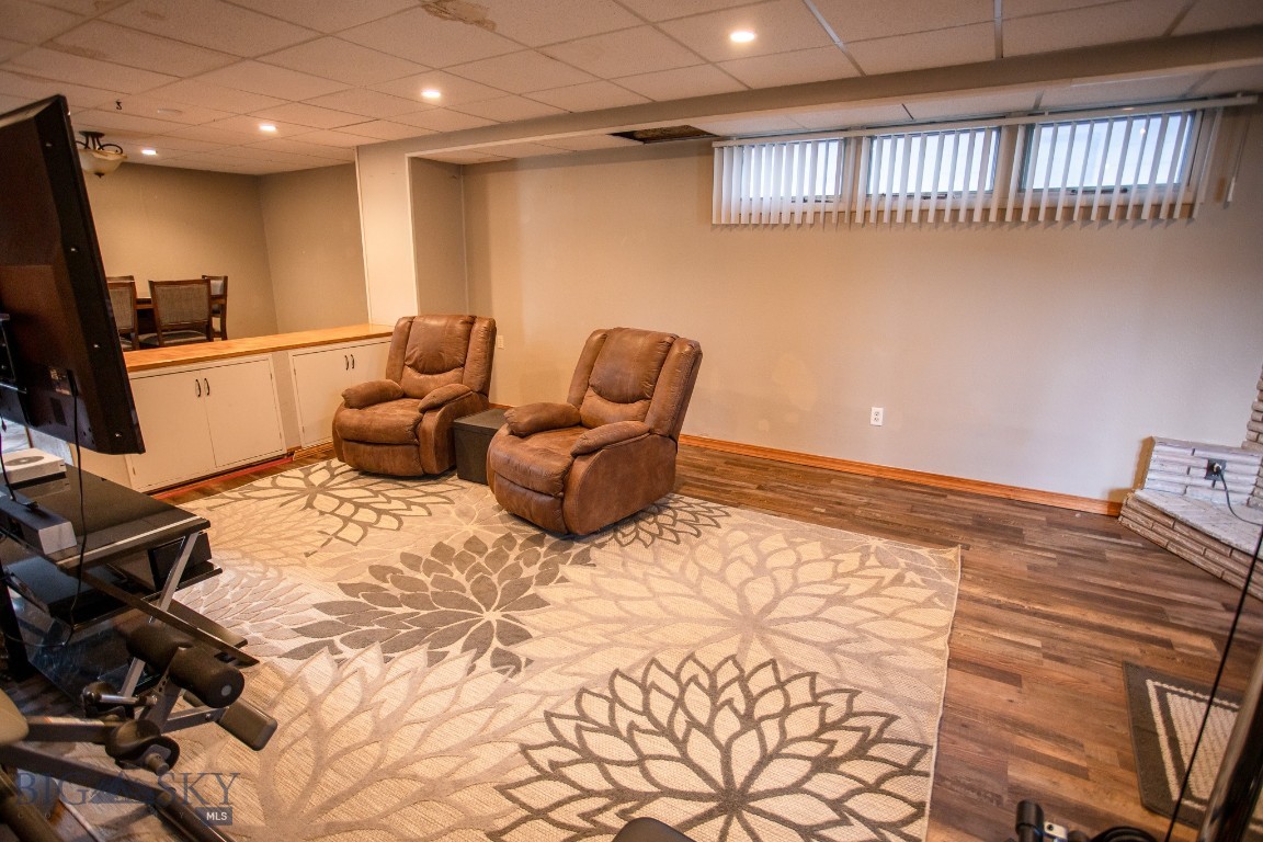 2925 Bayard