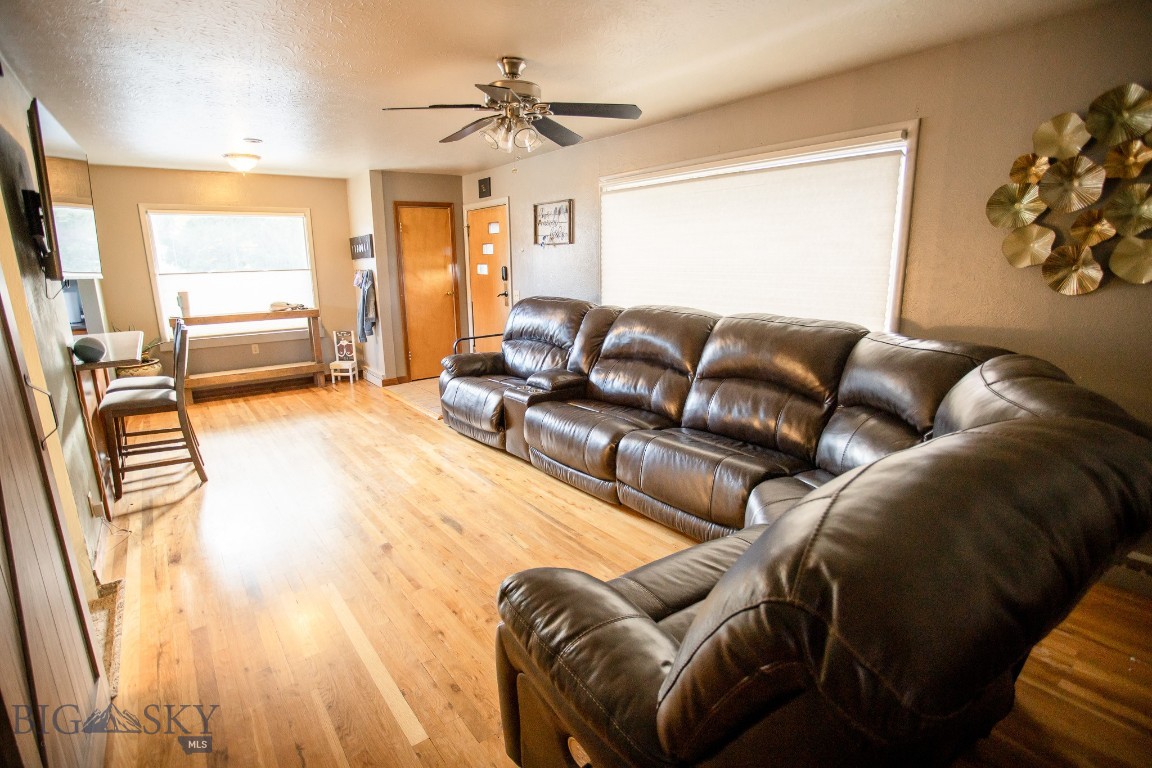 2925 Bayard