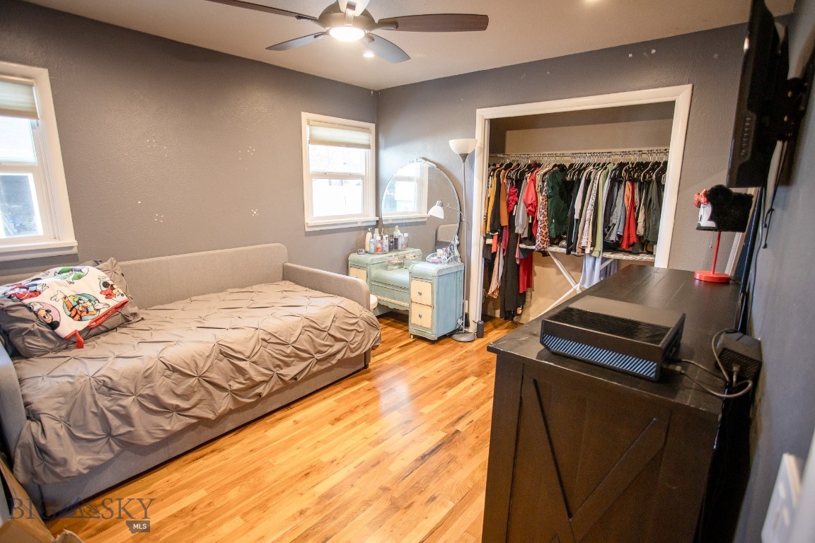 2925 Bayard