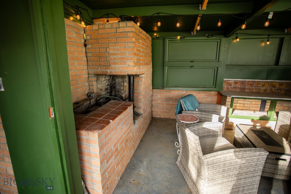 2925 Bayard