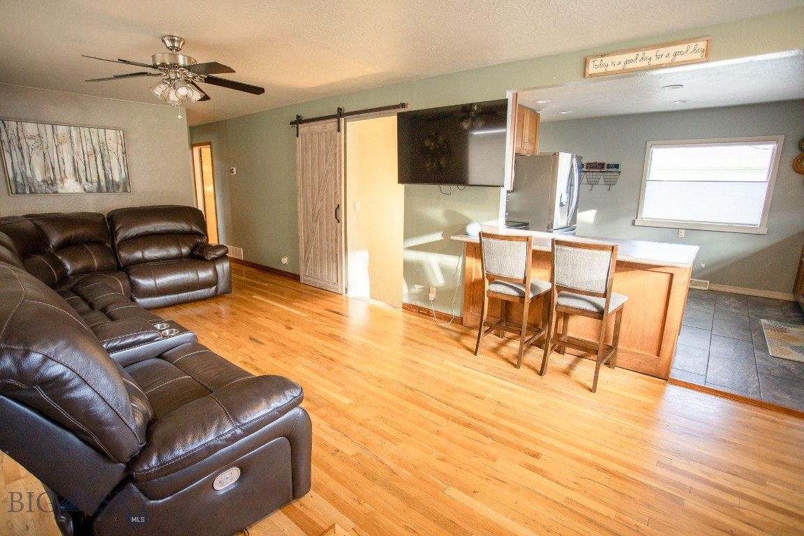 2925 Bayard