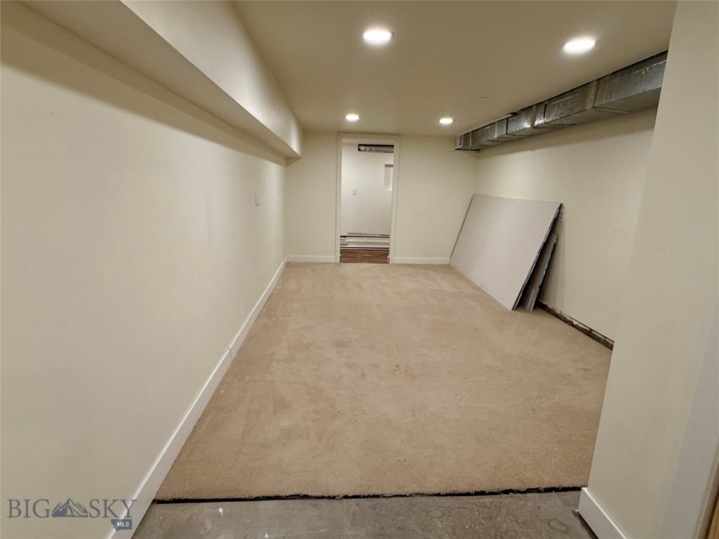 1106 W Porphyry Street