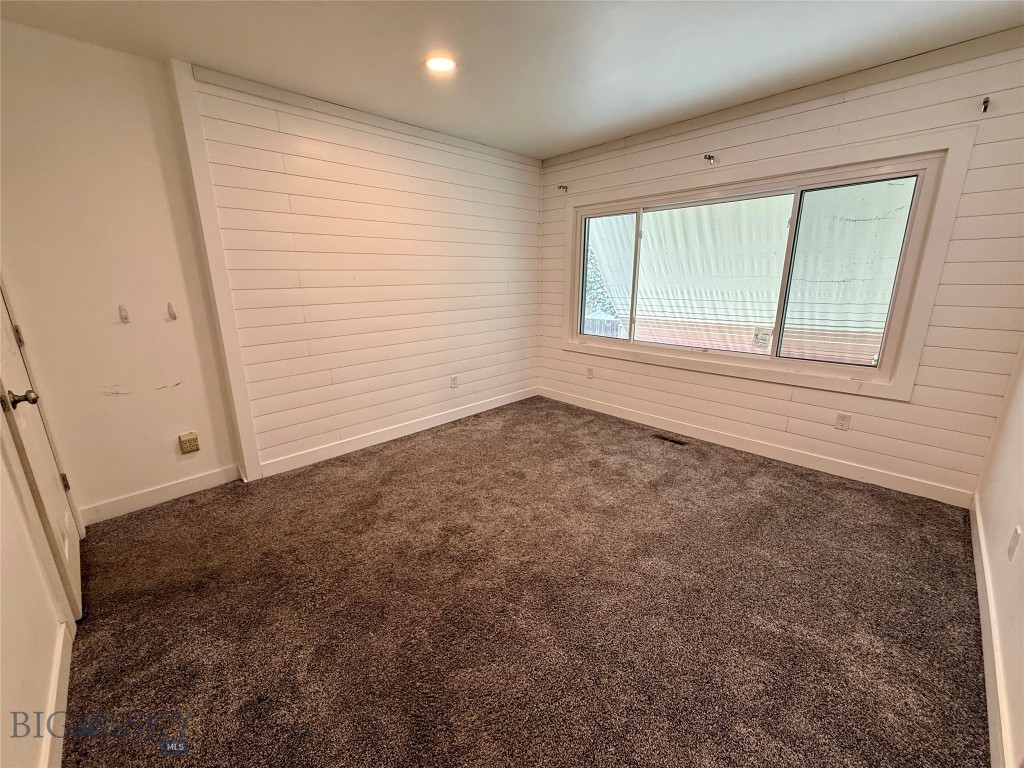 1106 W Porphyry Street