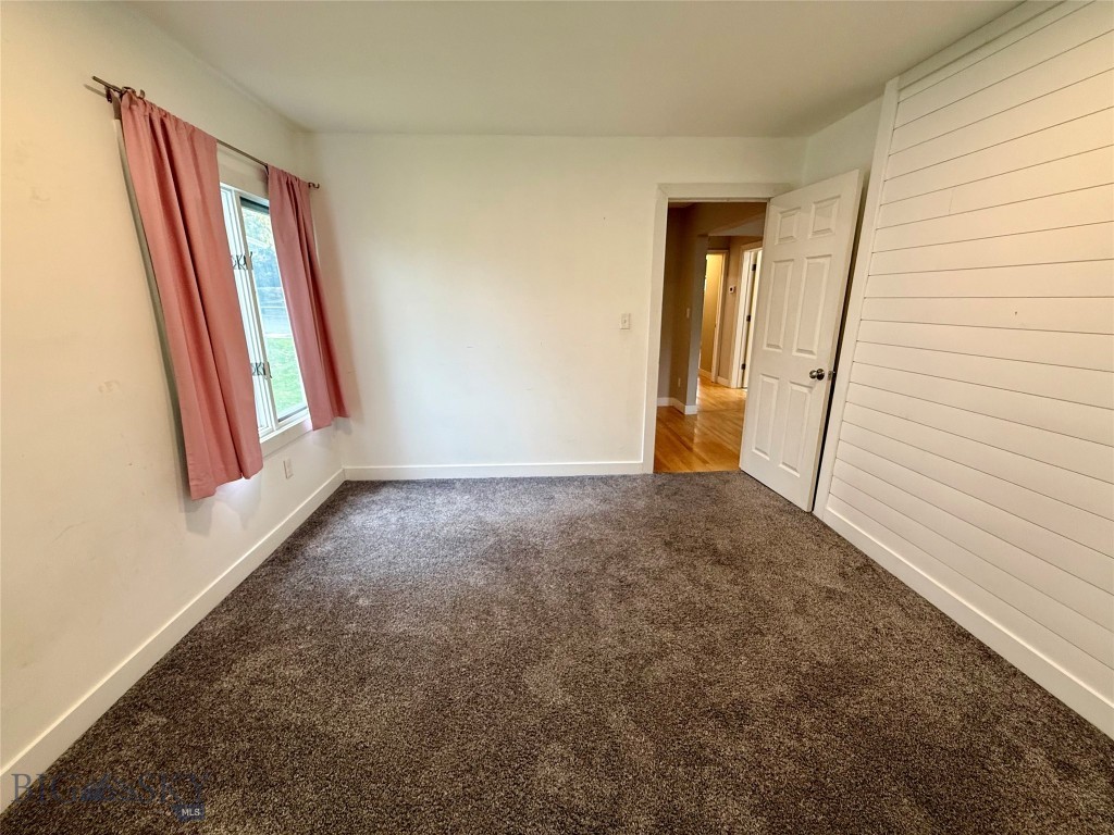 1106 W Porphyry Street