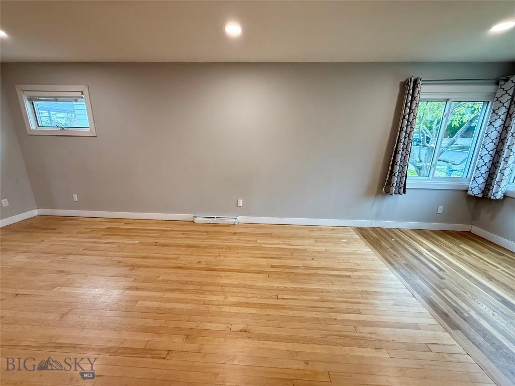 1106 W Porphyry Street