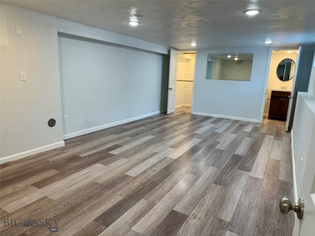 1106 W Porphyry Street