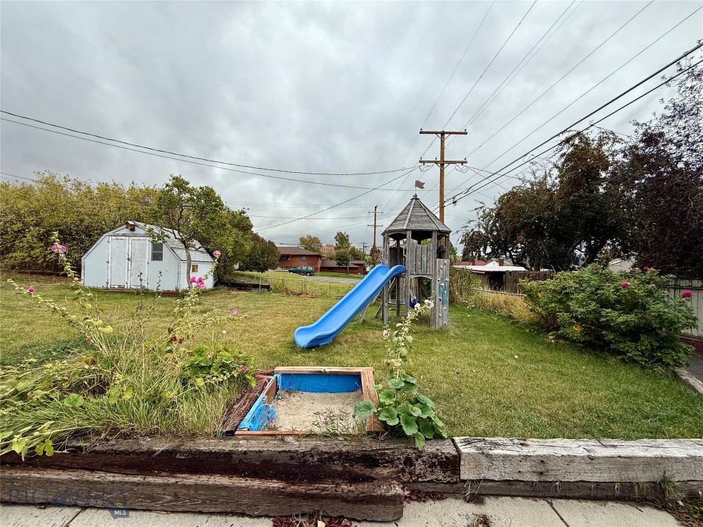 1106 W Porphyry Street
