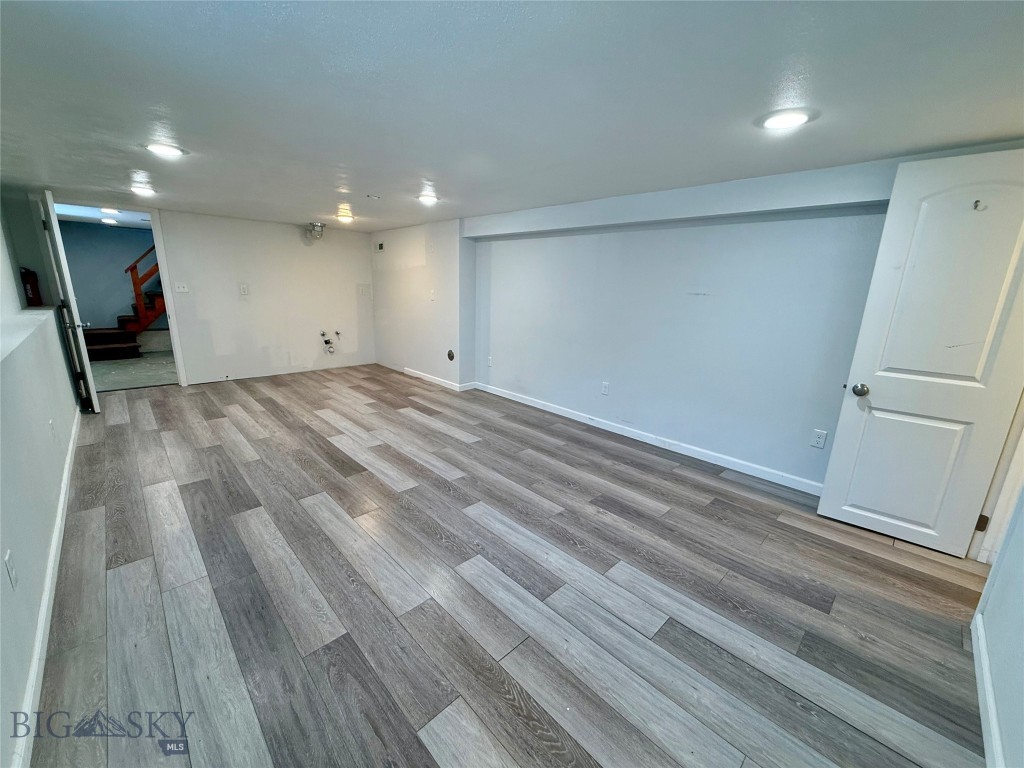 1106 W Porphyry Street
