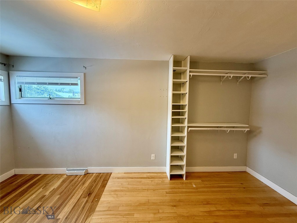 1106 W Porphyry Street