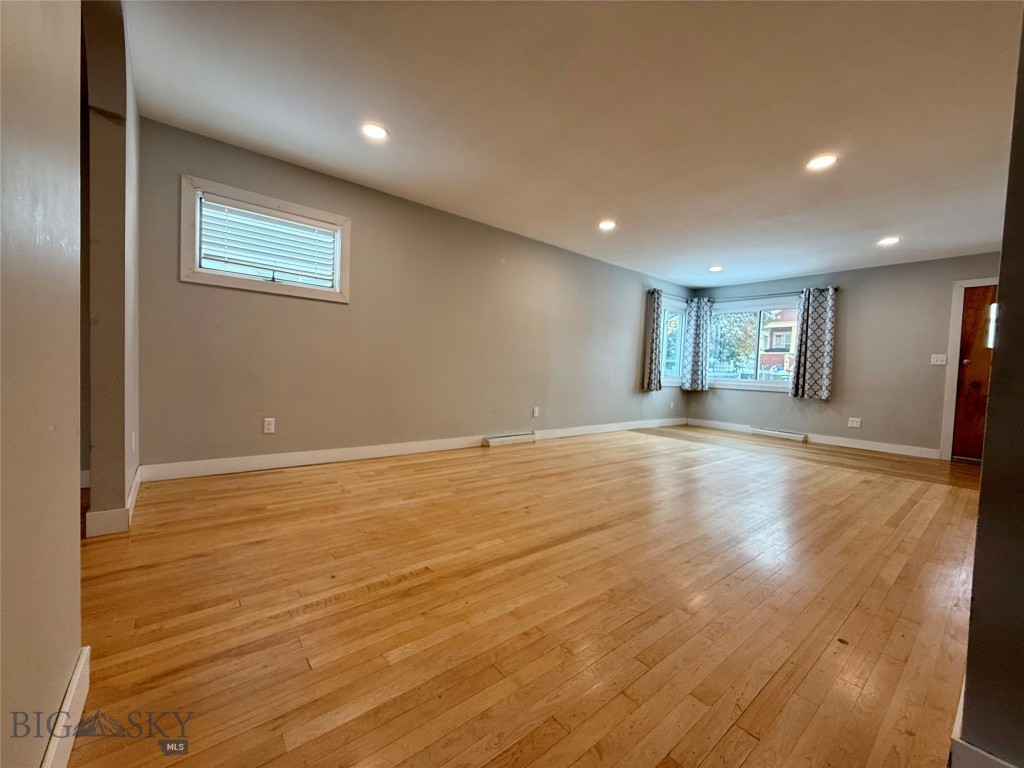 1106 W Porphyry Street