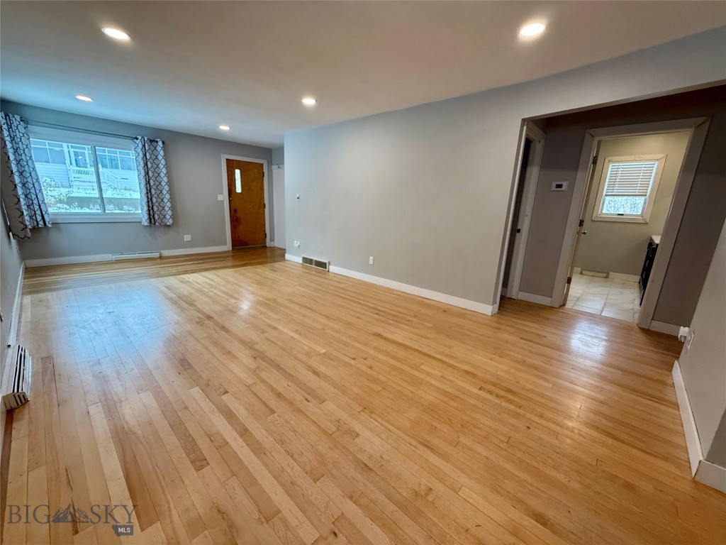 1106 W Porphyry Street