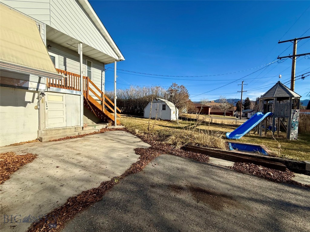 1106 W Porphyry Street