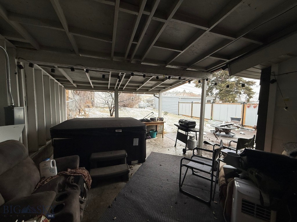 554 N Franklin