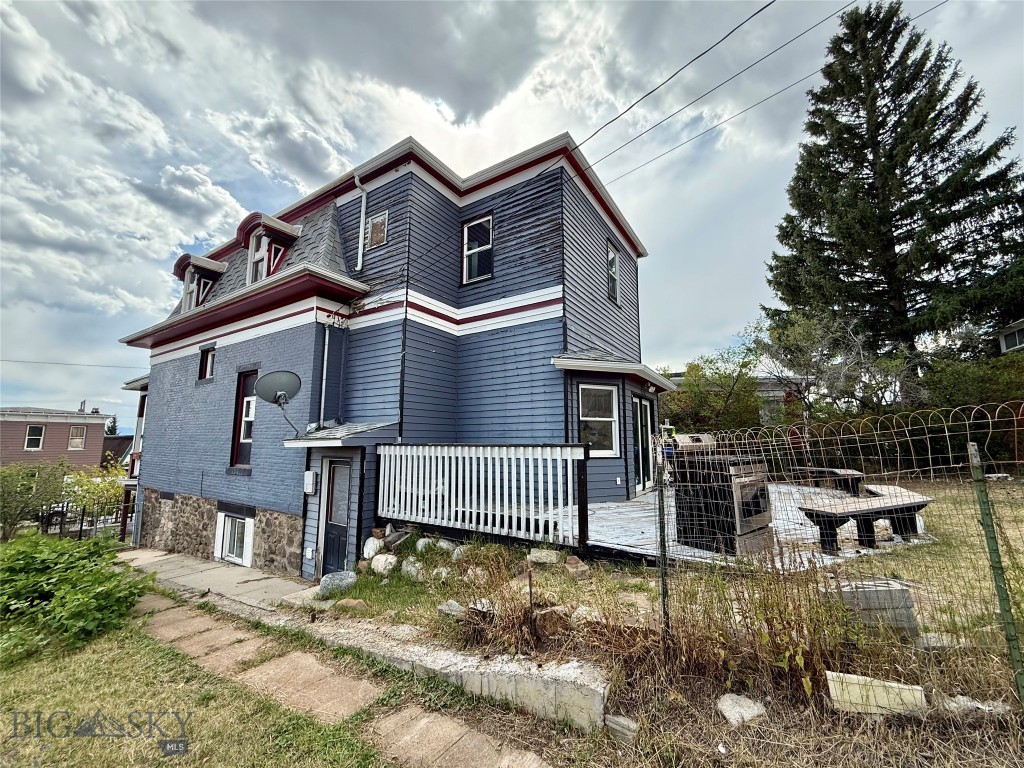 309 W Granite Street