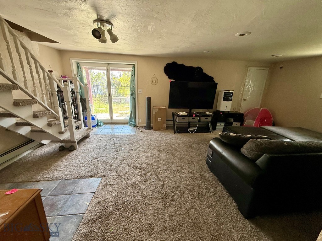 309 W Granite Street