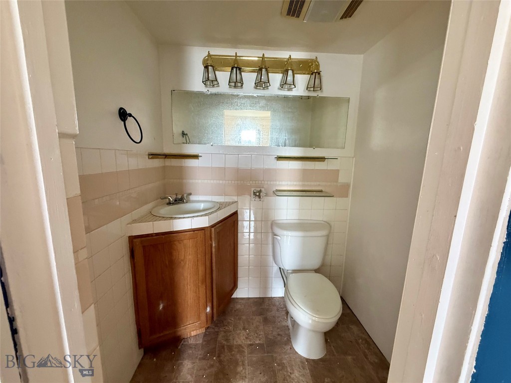 309 W Granite Street