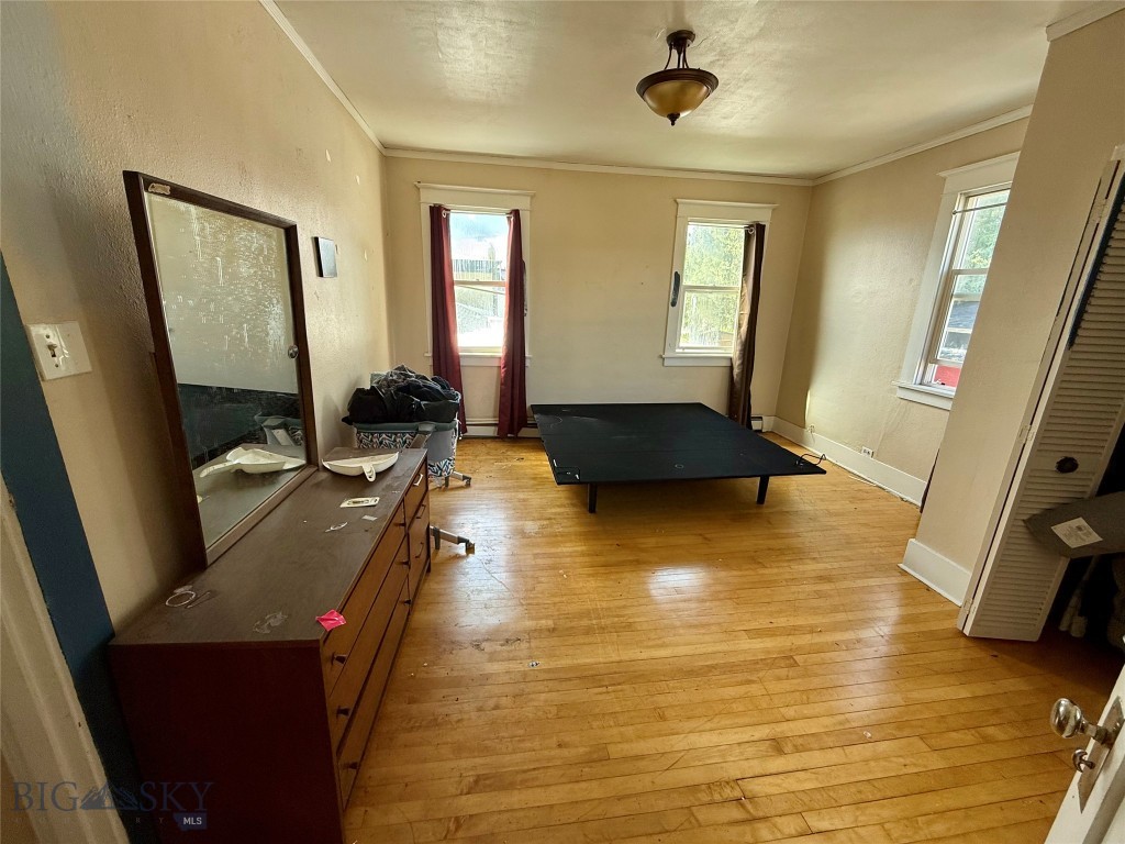 309 W Granite Street