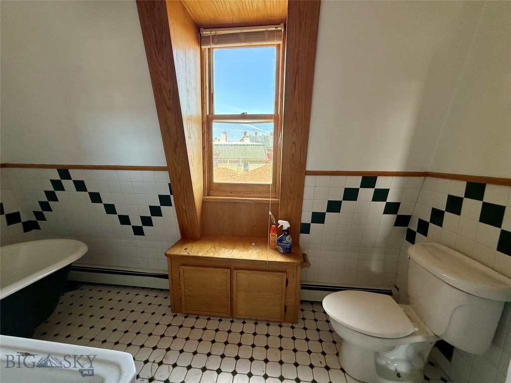 309 W Granite Street