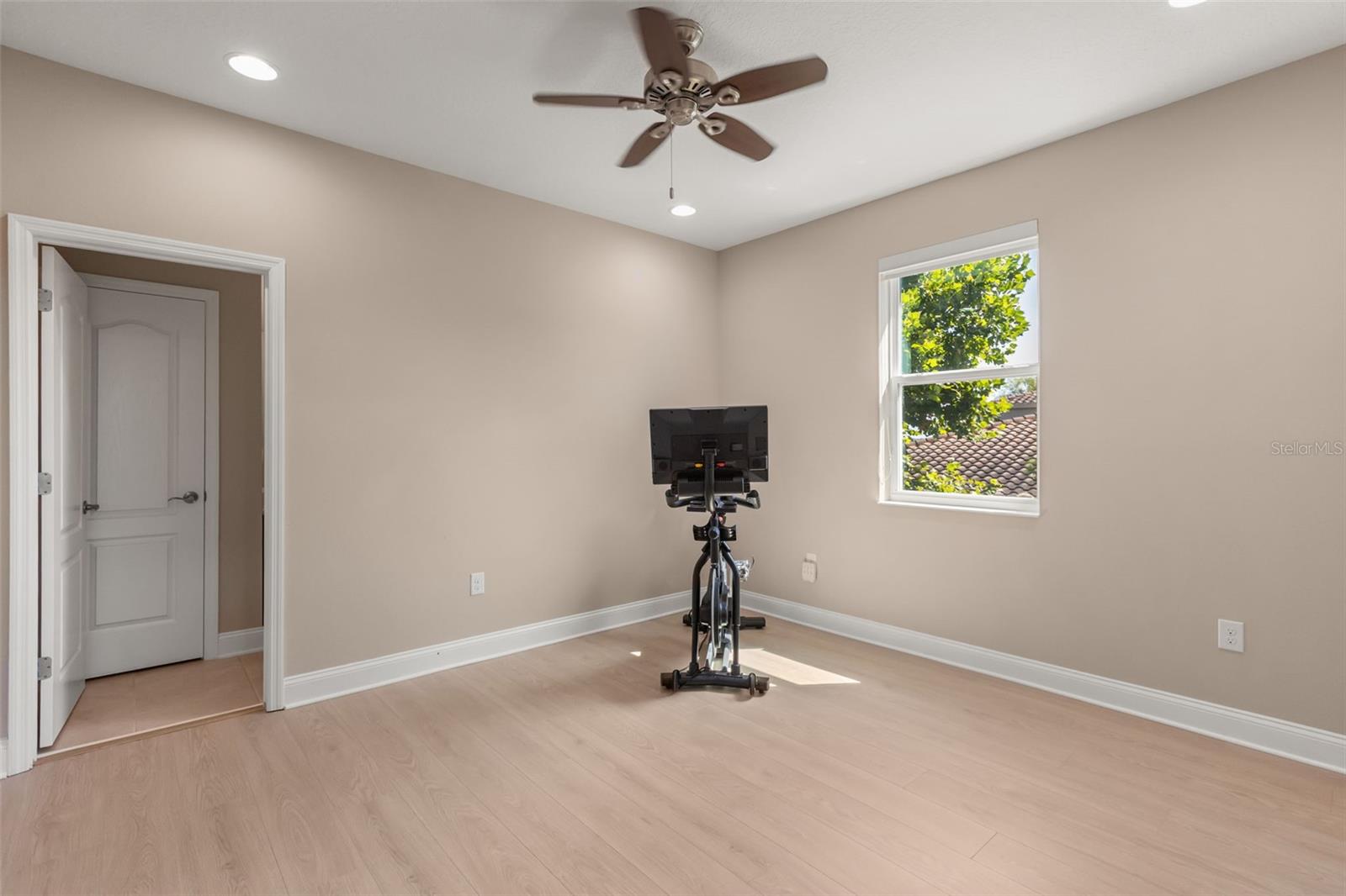 16038 JOHNS LAKE OVERLOOK DR
